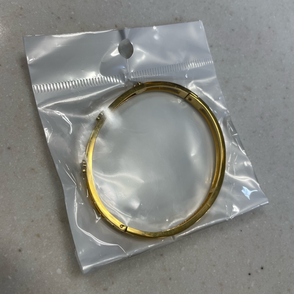 Gold Clover Accent Double-Band Bangle Bracelet - Picture 4 of 5